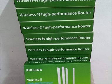 -Router 4G LTE (lleva SIM) -Router 4 antena rompe muros.( No lleva SIM) Todo nuevo, 0 km a estrenar , en sus cajas. - Img 66066429