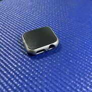 Protector rígido para Apple Watch con mica de Cristal anti espías incluido - Img 44829135