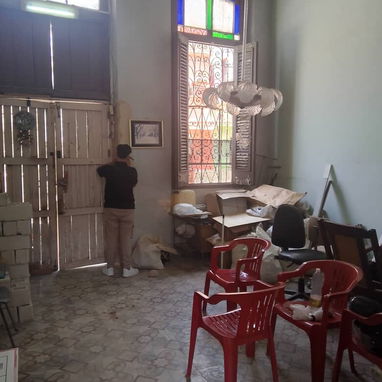 Vendo Casa Colonial (1940) de 2 Dormitorios con posibilidad de hacer 2 más. Frente a Calle y cubierta ligera. El Cerro. - 2/10