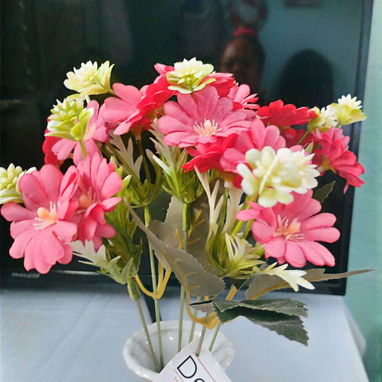 Flores artificiales para decorara negocios y espacios personales - Img 119234583