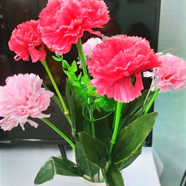 Flores artificiales para decorara negocios y espacios personales - Img 119234582