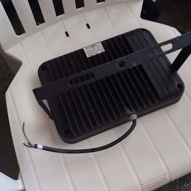 Vendo Luminaria LED de Exteriores marca Northstech,  Potencia 70Watts - 3/4