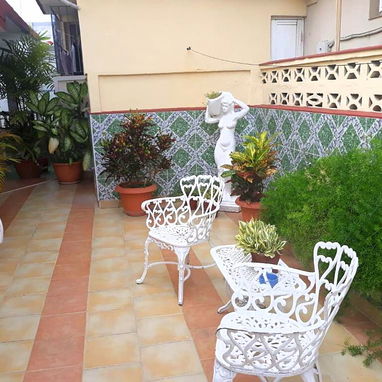 Casa de Alquiler en Varadero con 4 habitaciones para 8 personas - Img 124959998