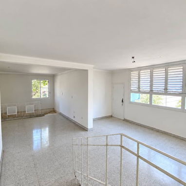 SE VENDE AMPLIA PROPIEDAD HORIZONTAL EN MIRAMAR | 318.46 m² | 6 HABITACIONES | 4 BAÑOS | CAR PORCH PARA 2 AUTOS - 7/10
