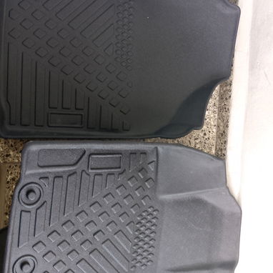 Juego de alfombras 3D para q el interior de su Yaris luzca perfecto - 4/4