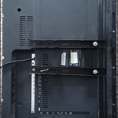 Televisor de uso 32 pulgadas marca PROSCAN con cajita decodificadora - 2/4