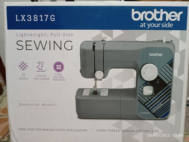 Máquina de coser eléctrica marca Brother - Img 53185479
