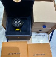 Vendo gafas y reloj pulsera original Louis Vuitton - Img 45953515
