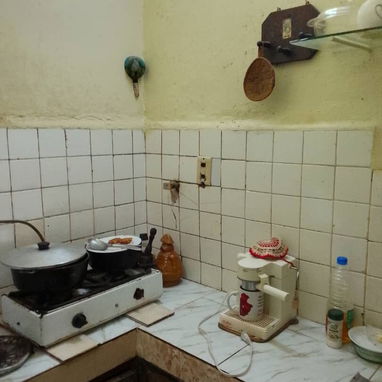 SE VENDE APARTAMENTO EN PLANTA BAJA INTERIOR DE UNA HABITACIÓN MUY CERCA DEL HABANA LIBRE SOLO TRATO CON COMPRADOR - Img 122007013