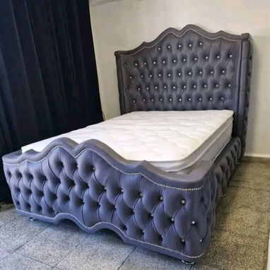 ✨ RENUEVA TU HOGAR CON ESTILO  Encuentra con nosotros  , camas capitoneadas - 2/10