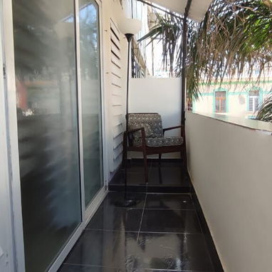 Renta lineal para Estudiantes Extranjeros o Residentes en Cuba de apartamento duplex de 2 habitaciones con 2 baños. - 3/10