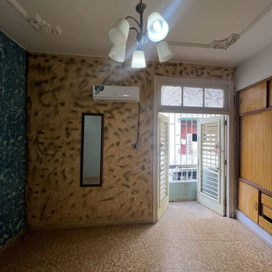 Vendo casa en centro habana (campanario y san Miguel) papeles en regla en 35 mil USD 3 cuartos 3 balcones 2 baños Cocina - Img 126037989