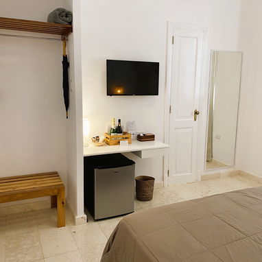 🏠 Hostal En El Vedado. 💡 Energía Eléctrica las 24 horas. 💰 Precios económicos por noches desde 25 usd. - Img 118029110