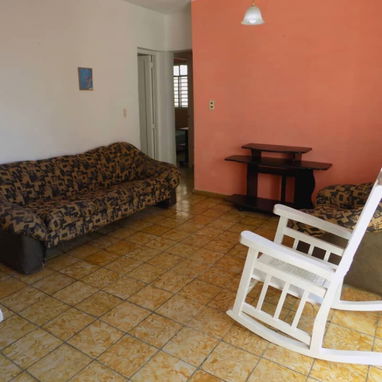 COD.Z 🔥 ¡SE ALQUILA APARTAMENTO EN EL VEDADO! 🔥 - 9/10