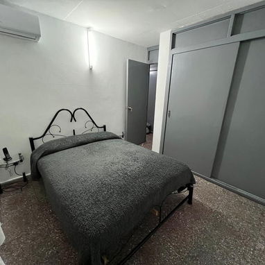 Alquiler de apart. 2 cuartos en el Vedado - Img 122272435