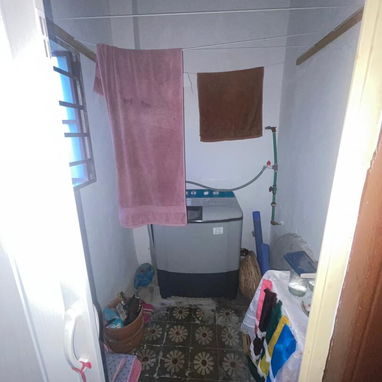 Casa en venta – Playa ( 19 y 64) – Interior en primer piso con escaleras y garaje - Img 118343267