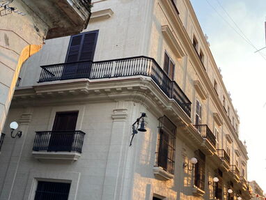 Vendo apartamento colonial en Habana Vieja - Img 62912921