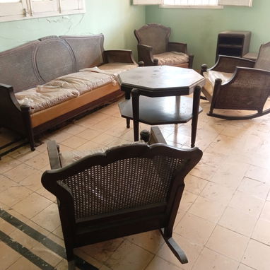 SE VENDE CASA INDEPENDIENTE EN MIRAMAR CON MUEBLES DENTRO !!! SOLO REPARAR BAÑO Y COCINA 72032089 - 2/3
