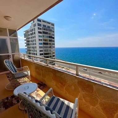 Vedado espectacular departamento vista al mar - Img 118763145