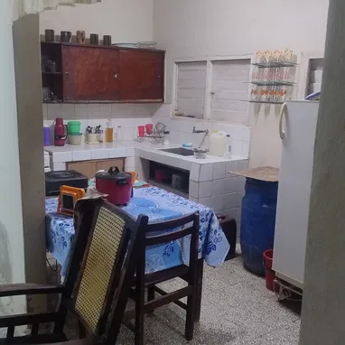 SE VENDE BIPLANTA EN HOLGUIN. LA CASA QUE NECESITAS!!!! - 2/5