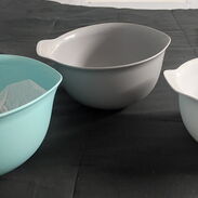 !* Se vende juego de bowls de 3 tamanos para preparar masas de reposteria o panaderia!. Material antiadherente y antides - Img 45438075