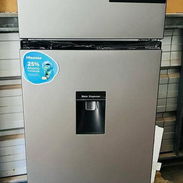 Refrigerador Hisense de 7.3 pies³ con Dispensador de Agua* - Img 57239904