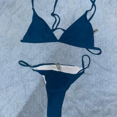 Bikinis - Img 123357758
