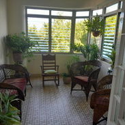 RENTA APARTAMENTO EN EL VEDADO / 2 HABITACIONES / 2 BAÑOS + OFICINA - Img 55970507