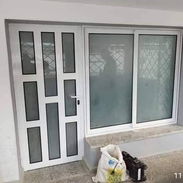 Realizamos todo tipo de diseños modernos en carpintería de aluminio y cristalería - Img 56097755