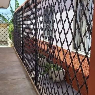 Rejas de seguridad para portal, balcones y terrazas, transporte, con pintura y montaje incluído - Img 127237203