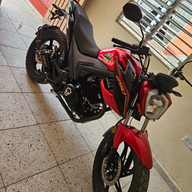 En venta. Lifan cadenera. Tiene su chapa. Para más información contactarme al pv o al  53311633 Precio: 2200  Está en Vi - 3/5