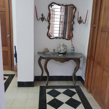 🏠 Casa De Renta En El Vedado.💡 Tiene paneles solares.🛏️Tiene 2 habitaciones. ✔️ Tiene gas de la calle - 2/10