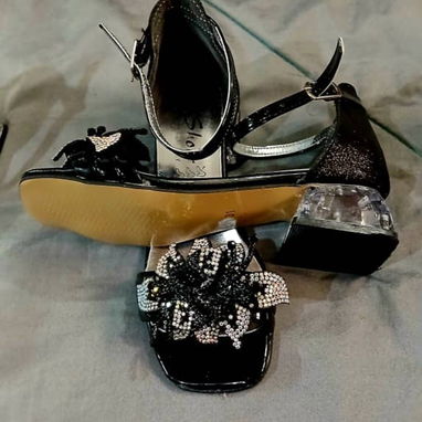 Zapatos de niña. Elegantes zapatos para las princesas de casa. - Img 122697030