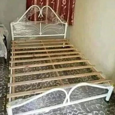 Cama de tubo - Img 123203852