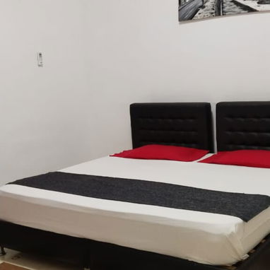 departamento en el vedado , zona de no corte eléctrico - Img 121988798