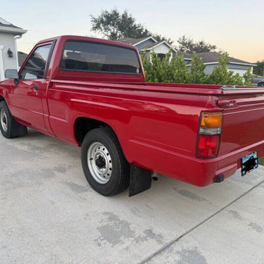 1988 Toyota 2-Cabin - 4/6