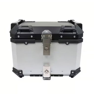 Baúl Trasero Para Motocicleta 45L De Aluminio Impermeable Para Equipaje Silver / Black 🔶 $135 - 2/5
