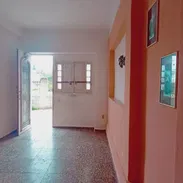 🏠 Vendo apartamento con entrada independiente en planta baja.🏠 Garage🔹Gas de la calle - Img 57423500