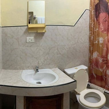 RENTA hostal de 3 habitaciones EN CIEGO DE AVILA con Qba Hostin 360 - 2/10