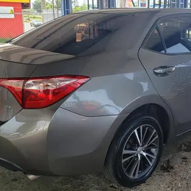 Toyota Corolla 2017 ,en óptimas condiciones,muy bien conservado,carro fuerte para el uso diario - Img 115675998