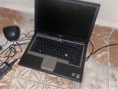 Vendo laptop para piezas escucho ofertas - Img 66045480