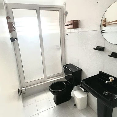 🏠 🪸Renta de casa Lineal en La Habana( Vedado)🪸 - Img 118530928