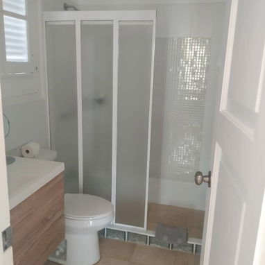 📱 Apartamento Privado con Balcón y Vista Panorámica a la Ciudad - Img 116172843