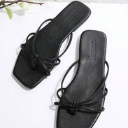 Sandalias negras de verano - Img 56446263