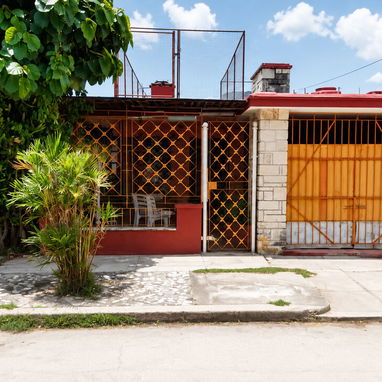 🏡 CASA EN VENTA EN REPARTO ELENA – ALTURAS DE LA LISA, LA HABANA - 4/10