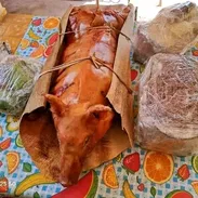 “Cerdo Entero 50 lb — Banquete para 25 Personas + Congrí, Yuca y Ensalada - Img 57629977