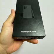 Teléfono Samsung S24 Ultraa NUEVO EN CAJAA  black titanio 256gb s24 Ultra - Img 45095614