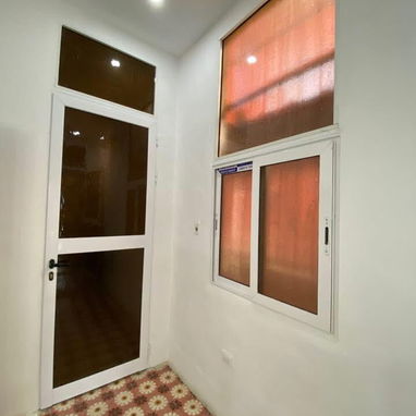 ☎️ 58437342. Realizamos todo tipos de trabajo de marqueteria de aluminio  🛡Puertas de aluminio con cristal y melamina - Img 115017636