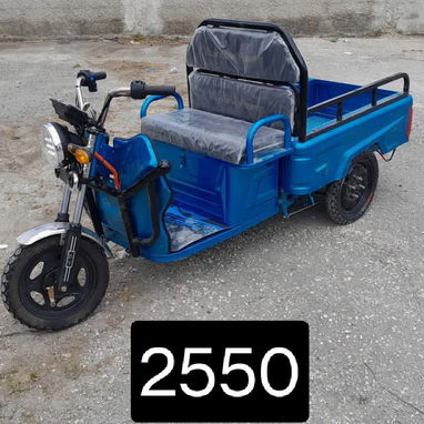 Tengo varias ofertas de triciclo trato presencial todo en orden 0km todo los triciclo no dudes en ctc - Img 122652811