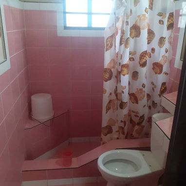 🏡💰 SE VENDE CASA EN LA LISA (CRUZ DE PIEDRA) 💰🏡  • Papeles en regla • Sala-comedor • Cocina enchapada en mármol • 4 - Img 122390378